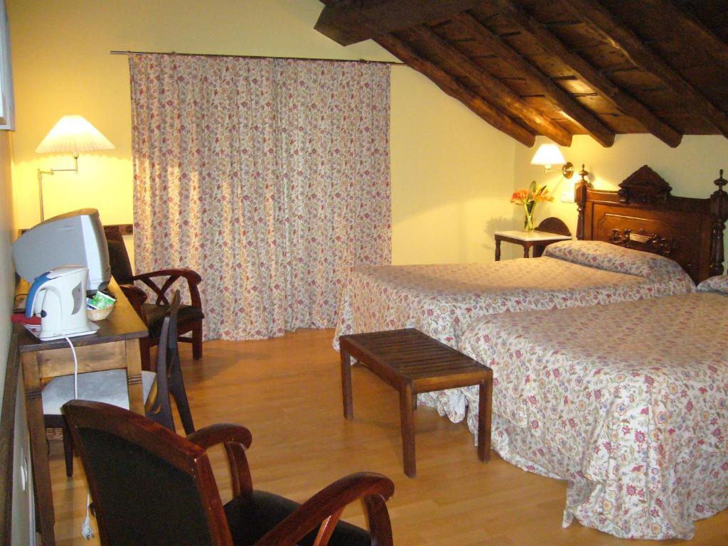 Hotel Rural Casa Roja Cadavedo Chambre photo